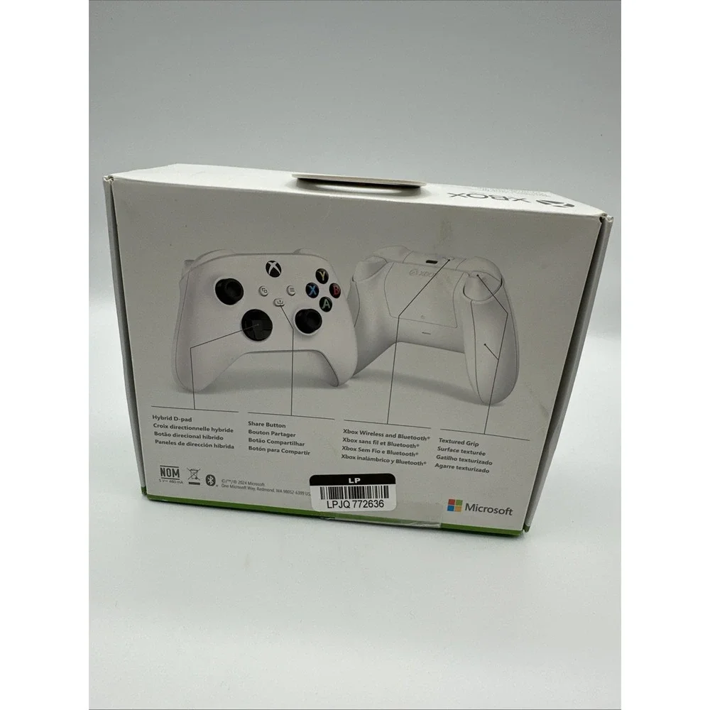 Microsoft Xbox Wireless Controller Robot White NEW!!